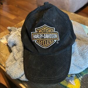 Harley-Davidson Black and Gold Logo Cap